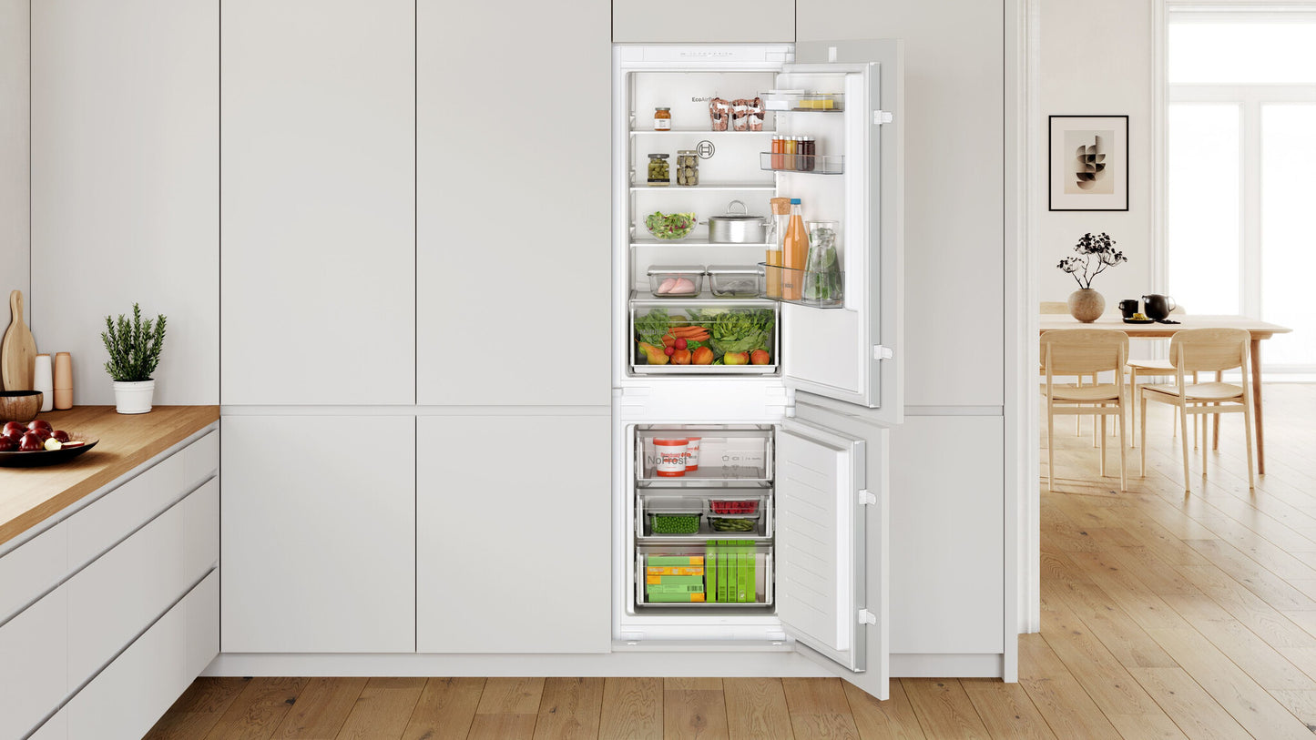 Bosch Serie 2 KIN86NSE0 koel-vriescombinatie Ingebouwd 260 l