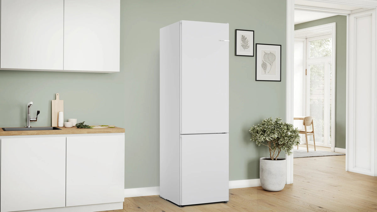 Bosch Serie 4 KGN392WCF koel-vriescombinatie Vrijstaand 363 l Wit