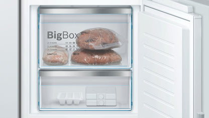 Bosch Serie 6 KIS77AFE0 koel-vriescombinatie Ingebouwd 231 l Wit