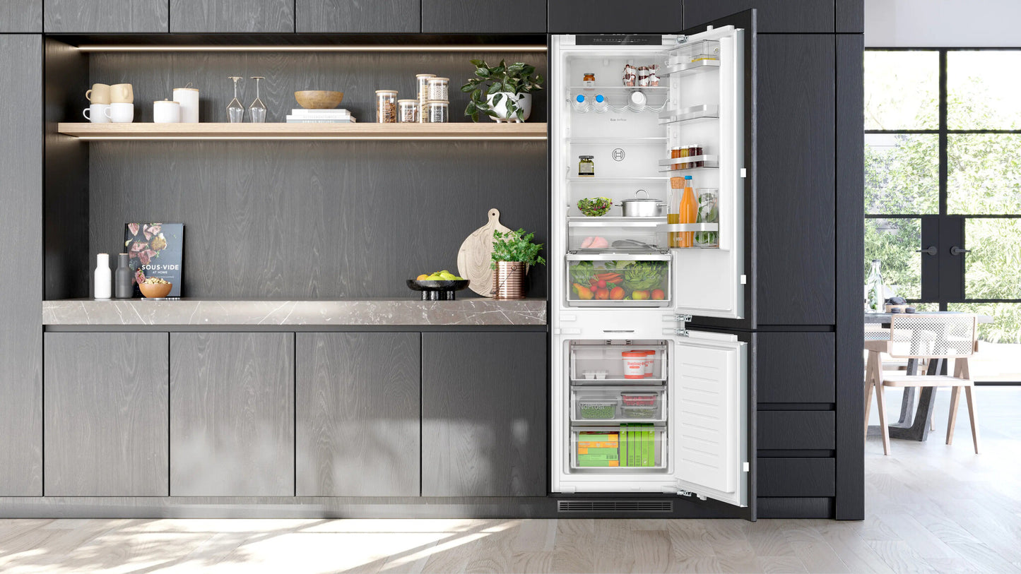 Bosch Serie 4 KIN96ADC0 koel-vriescombinatie Ingebouwd 290 l