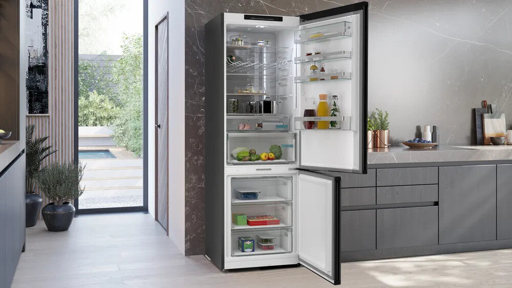 Siemens iQ500 KG49N4XAF koel-vriescombinatie Vrijstaand 440 l Zwart