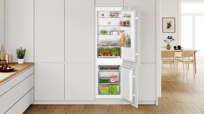 Bosch Serie 2 KIV86NSE0 koel-vriescombinatie Ingebouwd 267 l