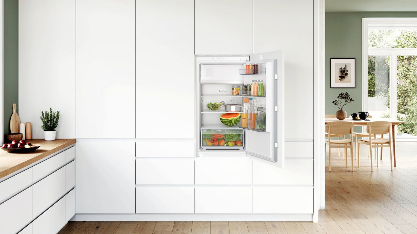 Bosch Serie 2 KIL32NSE0 combi-koelkast Ingebouwd 147 l Wit
