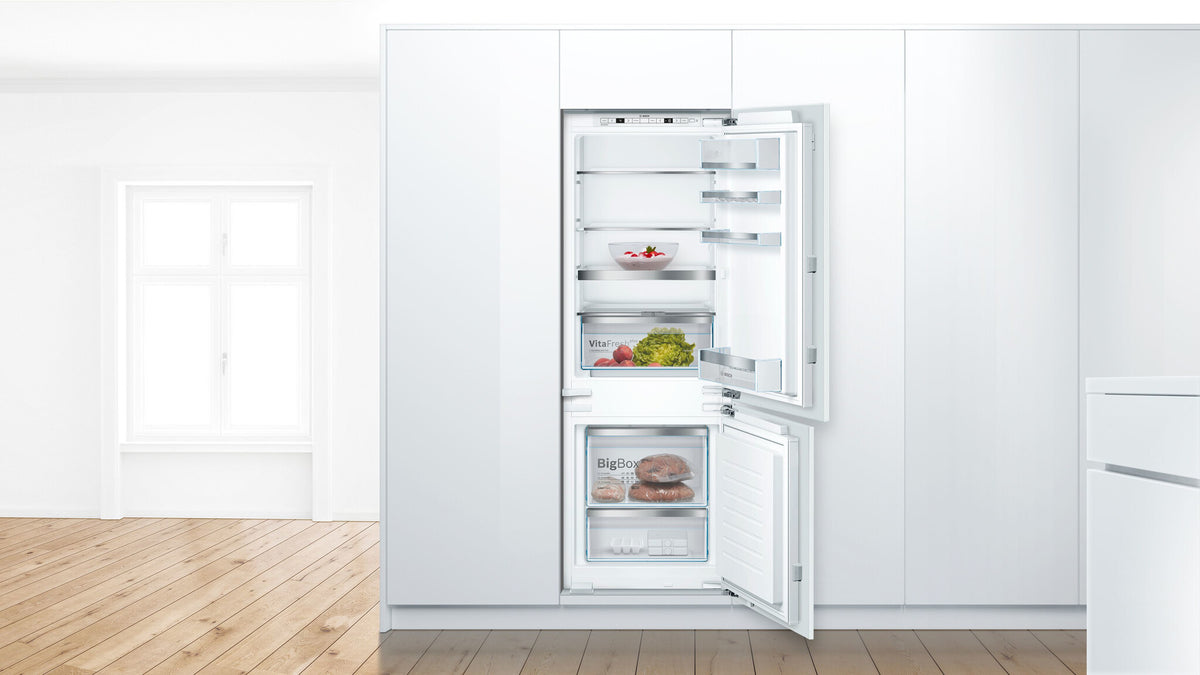 Bosch Serie 6 KIS77AFE0 koel-vriescombinatie Ingebouwd 231 l Wit
