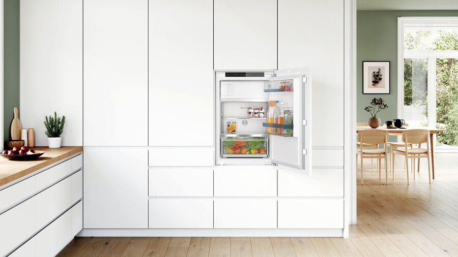Bosch Serie 4 KIL22VFE0 combi-koelkast Ingebouwd 119 l Wit