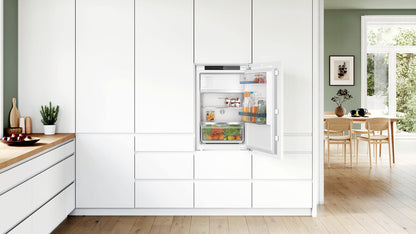 Bosch Serie 4 KIL22VFE0 combi-koelkast Ingebouwd 119 l Wit