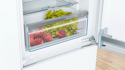Bosch Serie 6 KIS77AFE0 koel-vriescombinatie Ingebouwd 231 l Wit