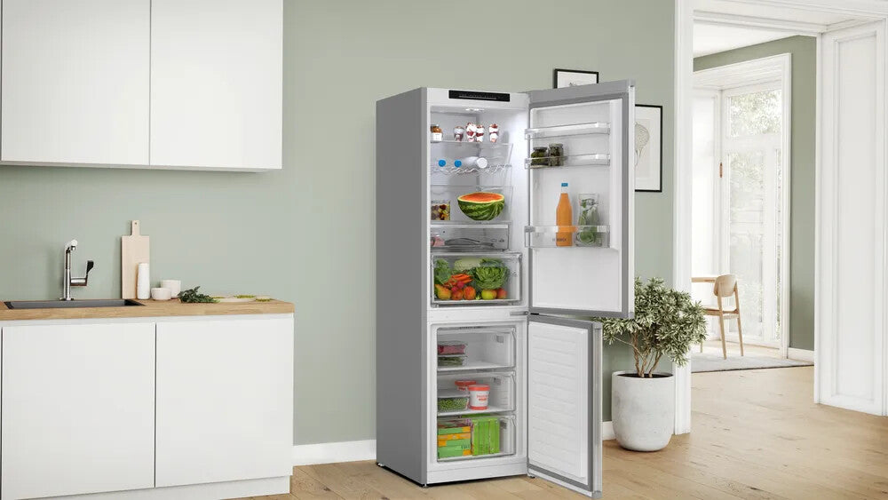 Bosch Serie 4 KGN362LAF koel-vriescombinatie Vrijstaand 321 l Metallic
